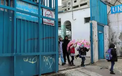 هآرتس: القانون ضد الأونروا هو جزء