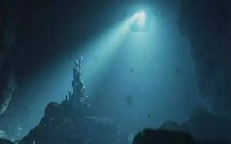 كشف أسرار أعمق نقطة على الأرض