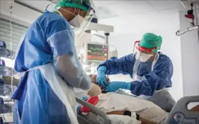 تقنية جراحية تمكن مرضى كوفيد الطويل