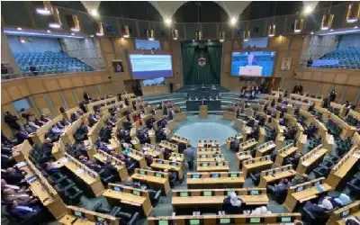 النواب يرفع إجازة الأمومة إلى 90