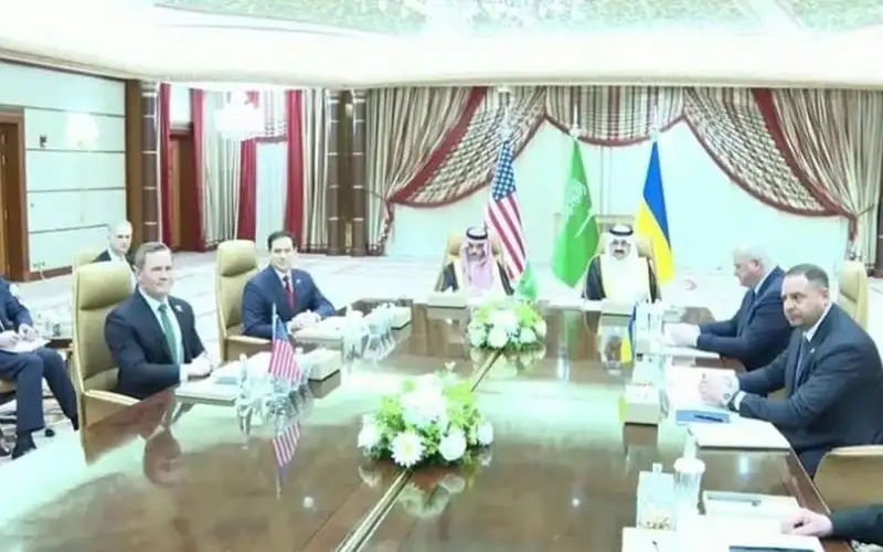 الخارجية الأميركية: أوكرانيا وافقت على وقف