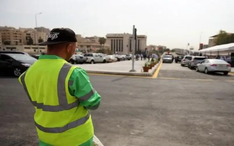 الأمانة تنذر 25 عامل وطن بالفصل