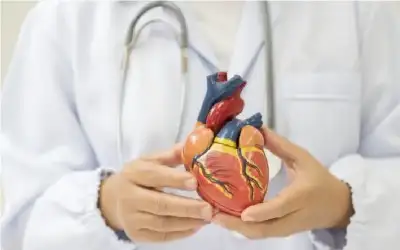 أول مريض يغادر المستشفى بقلب اصطناعي