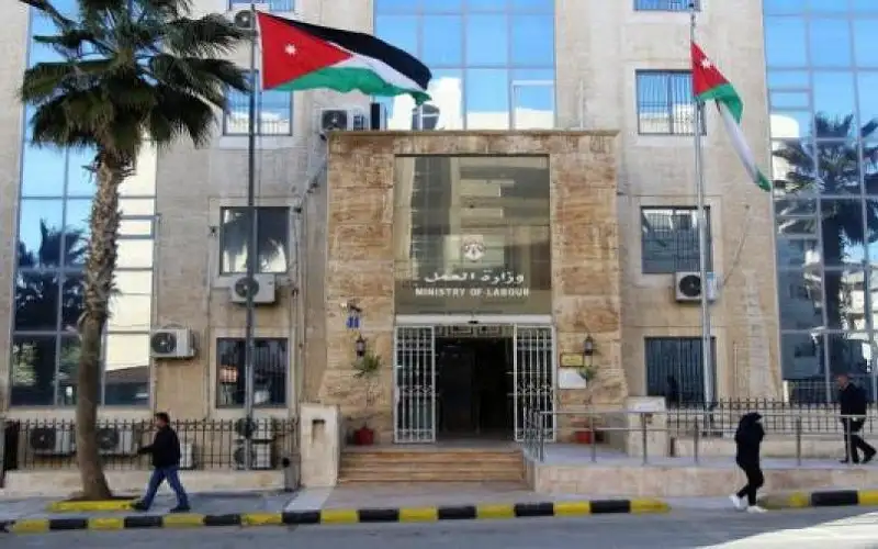 العمل: نسعى لتمديد برنامج التشغيل الوطني