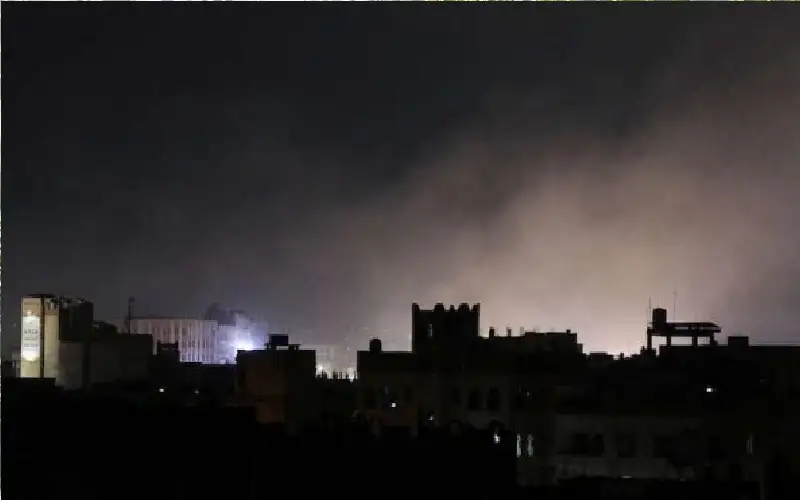 مقتل 13 مدنيا في عدوان أمريكي