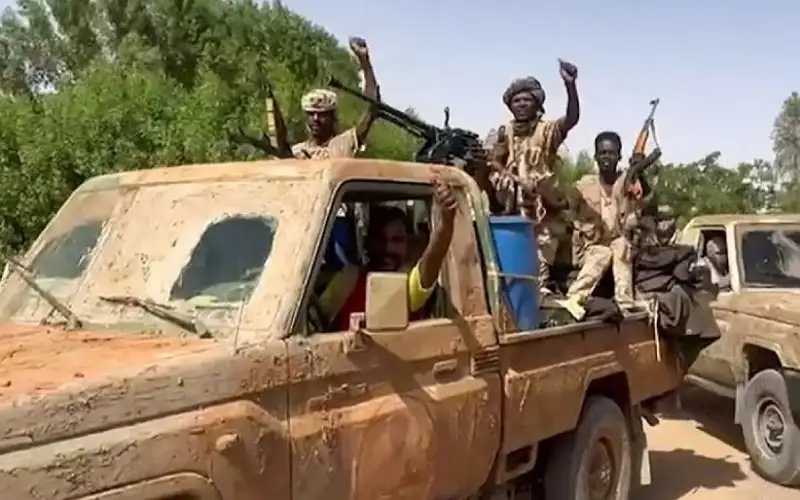 العثور على 11 جثة في بئر