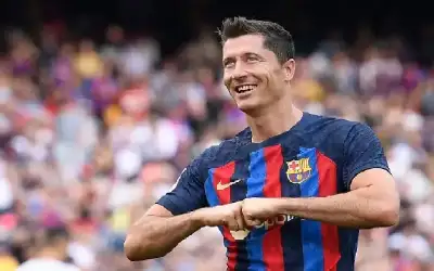 برشلونة يقهر أتلتيكو مدريد بريمونتادا مثيرة