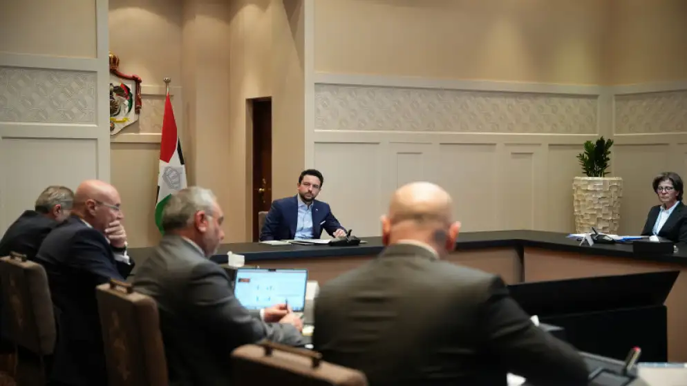 نائب الملك يؤكد أهمية وضع خطة