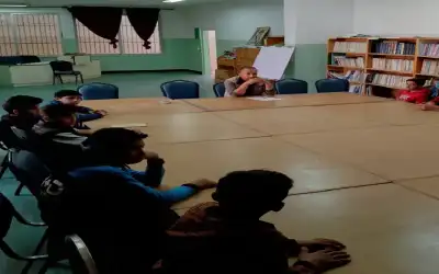 مركز شباب عي ينفذ ورشة بعنوان
