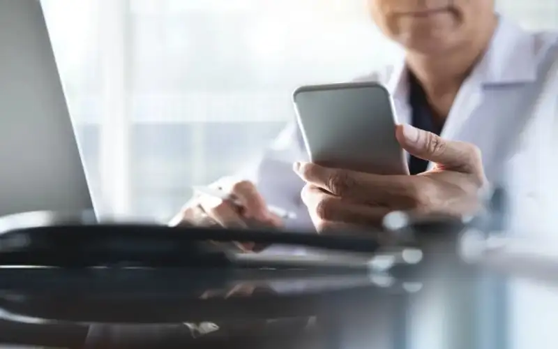 الحكومة تقر نظام ترخيص عيادات ومراكز