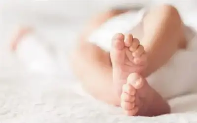 داخل حقيبة.. خطف وتهريب رضيعة مغربية