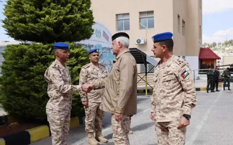 الحنيطي يزور مديرية الدفاع الجوي الميداني