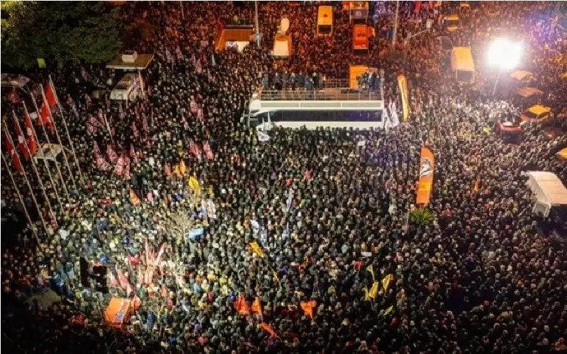 تركيا تتحفظ على شركة البناء المملوكة