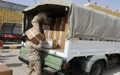 القوات المسلحة تواصل توزيع طرود الخير