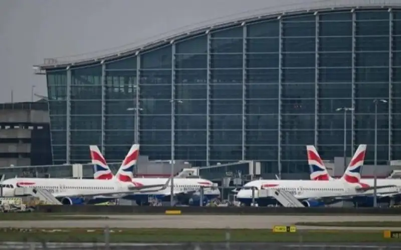 السيطرة على حريق تسبب في إغلاق