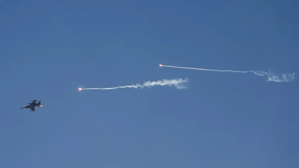 إسرائيل تعترض 3 صواريخ قادمة من