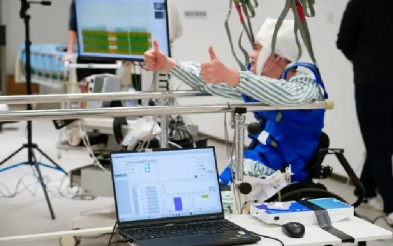 أول عملية زرع في الدماغ والعمود