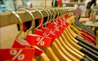 تجار الالبسة: السوق واقف والأسعار انخفضت
