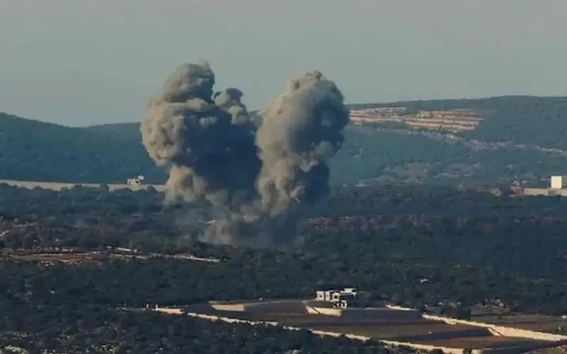 قتيل و7 جرحى في غارة على