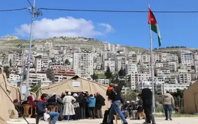 طواقم المستشفى الميداني الأردني نابلس6 تباشر