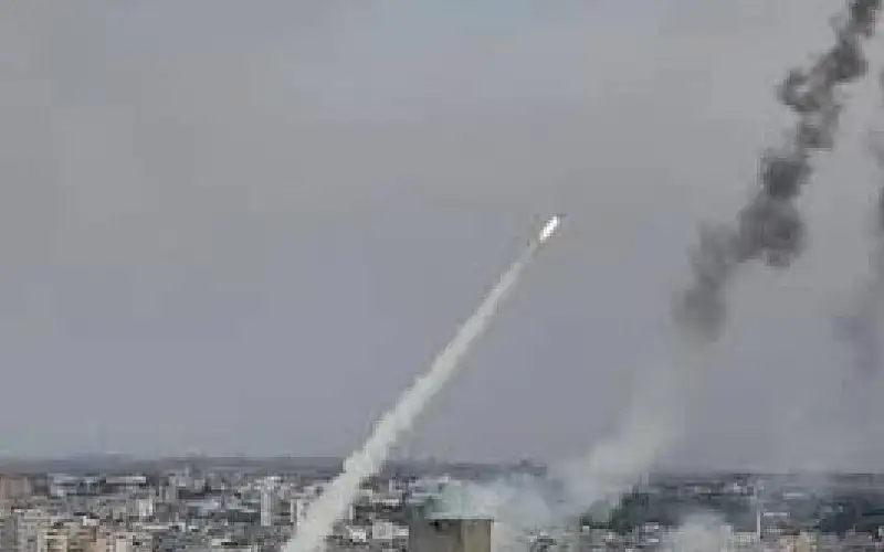 الاحتلال يعترض صواريخ من اليمن