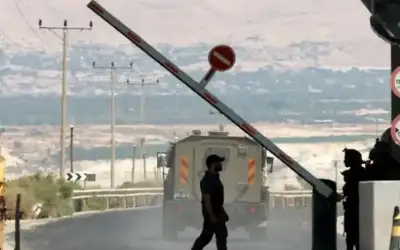 المعابر والحدود الفلسطينية: معبر الكرامة سيبدأ