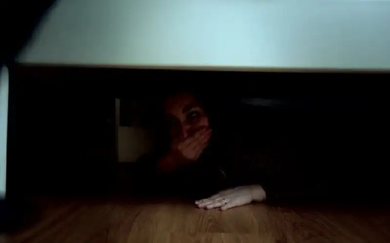 وحش تحت السرير.. صرخة طفل تتسبب