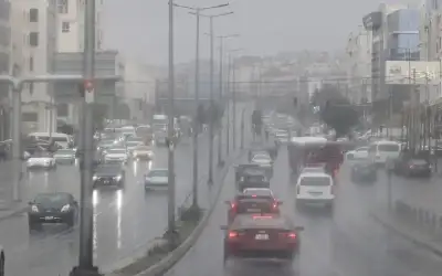 أمطار في مناطق واسعة وتحذيرات من