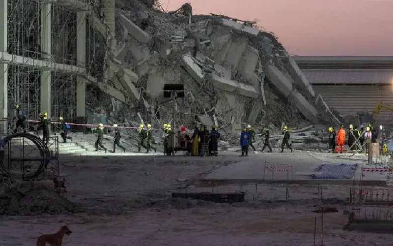 انتشال امرأة على قيد الحياة من