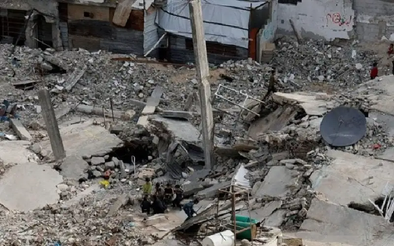 استشهاد 8 فلسطينيين بينهم خمسة أطفال