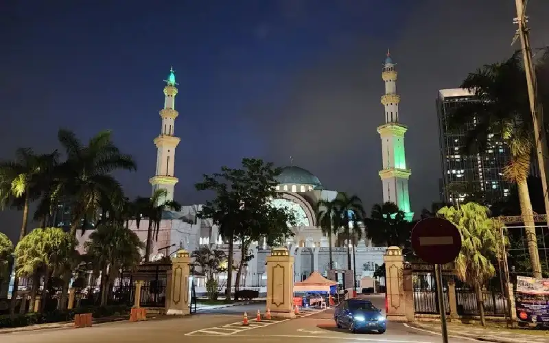 رمضان ماليزيا.. روحانية لا تنسى نصيبها