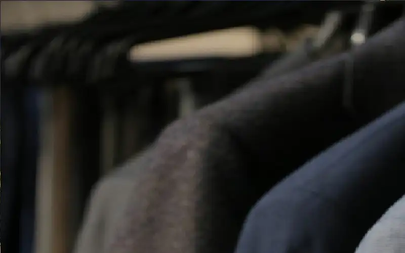 اقبال معقول على شراء الملابس في