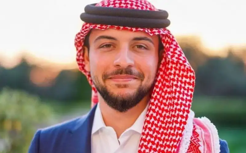 ولي العهد يهنئ بعيد الفطر السعيد