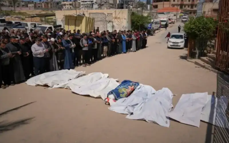 مسؤول إسرائيلي لرويترز: اقترحنا هدنة طويلة