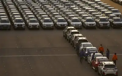 اليابان تتعهد بدعم الشركات القلقة من