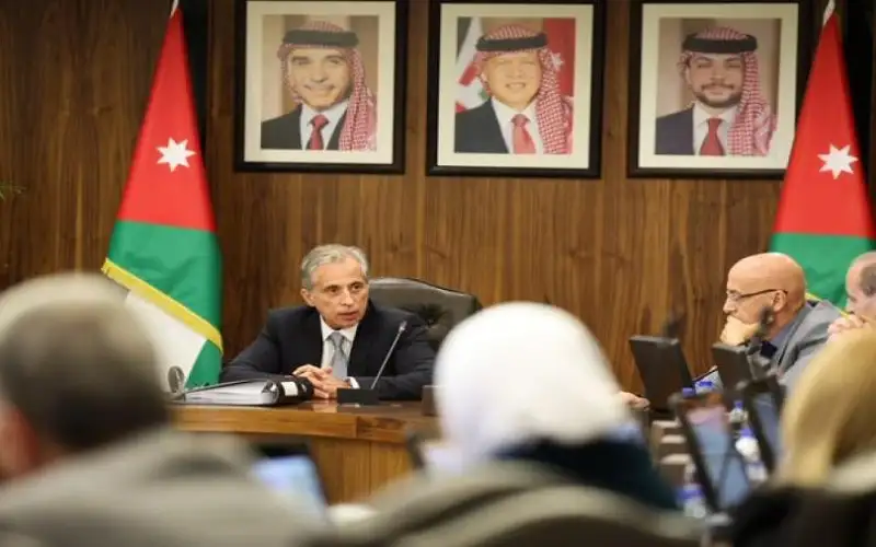 الحكومة تمدد فترة تجديد رخص المهن حتى 30 حزيران من دون ترتيب غرامات