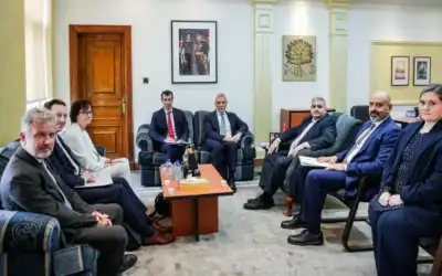 أمين عام الخارجية يبحث مع مسؤول
