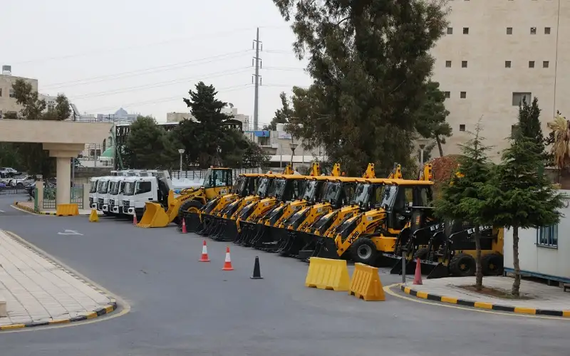 الأشغال تعزز أسطولها بـ 19 آلية إنشائية حديثة بتكلفة 2.1 مليون دينار
