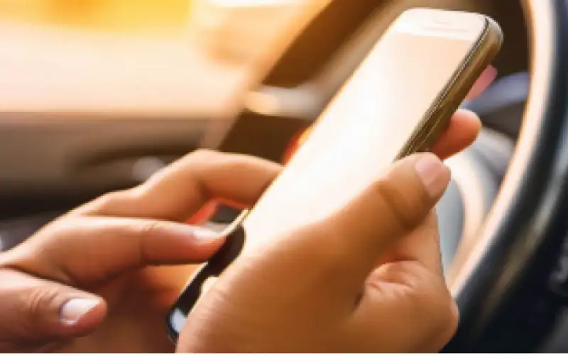 الذكاء الاصطناعي يرصد مخالفات استخدام الهاتف بالأردن أثناء القيادة