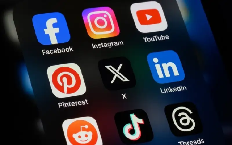 أحكام بسجن 5 مؤثرين على مواقع