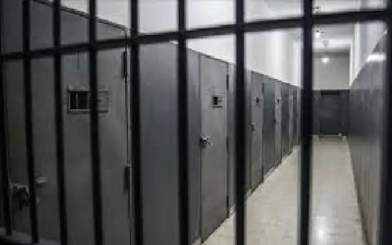 مدعي عام عمان: توقيف فتاة بتهمة