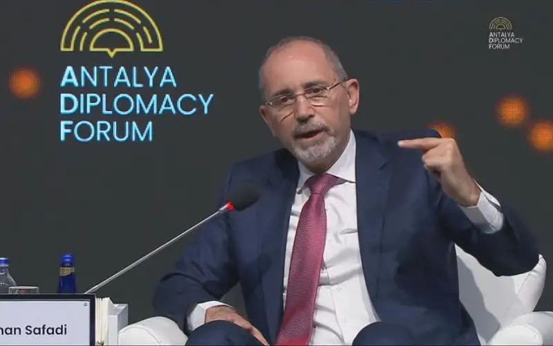 الصفدي: الأردن الأقرب للفلسطينيين والقضية الفلسطينية