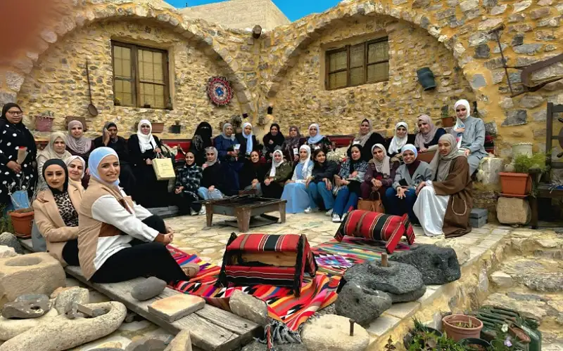 مركز شابات الكرك يقيم نشاط كل الحب لأمي بالتعاون مع جمعية ربوع الجعفرية الخيرية