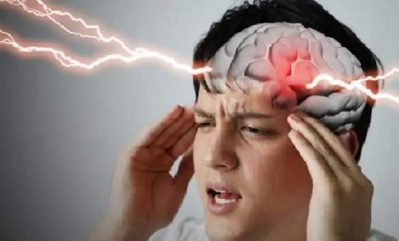 الأعراض الرئيسية للجلطة الدماغية لدى الشباب