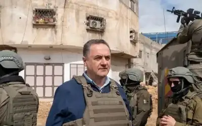 كاتس: غزة ستصبح أصغر وسيضطر المزيد