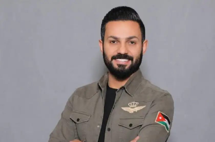 الفنان الأردني حمدي المناصير يحتفي بعيد