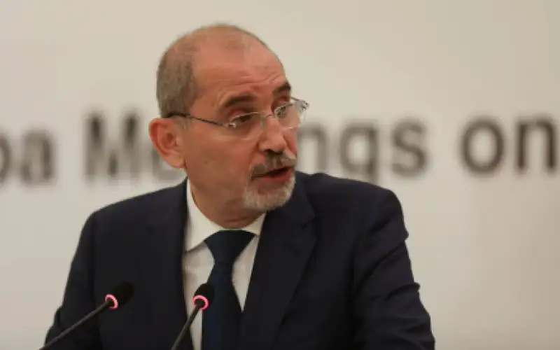 الصفدي يشكر دولا تضامنت مع الأردن: