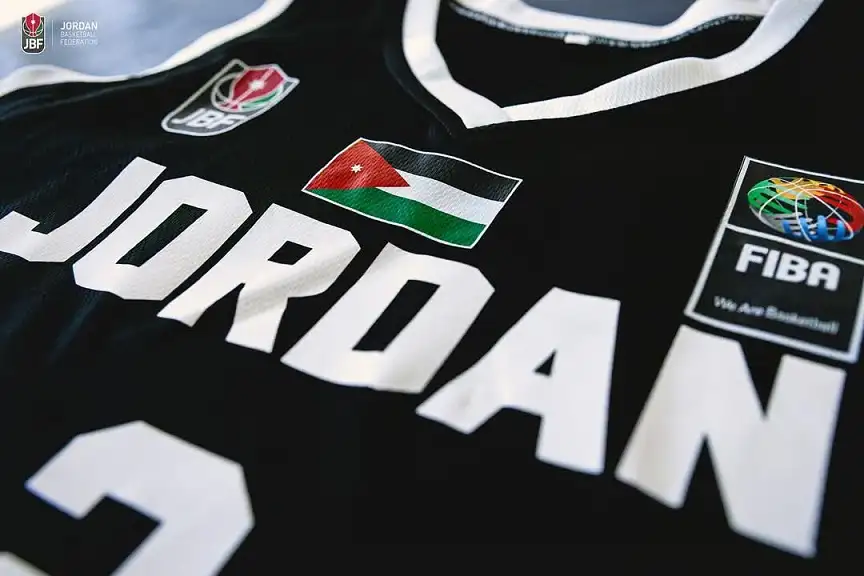 الأردنيون خلف نشميات السلة في مواجهة