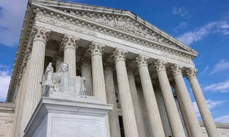 توجيه تهمة ارتكاب جريمة كراهية لمشتبه