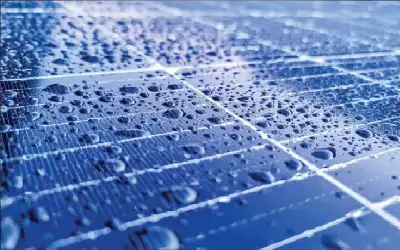 كهرباء من قطرات المطر